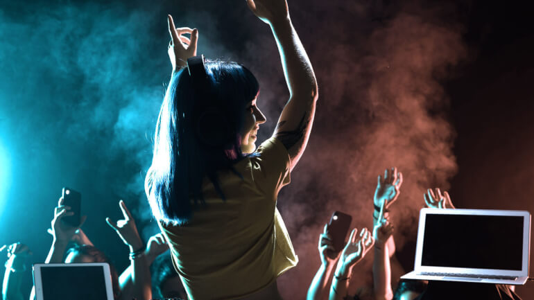 102 FM Latino, l'essence de la culture latine en musique
